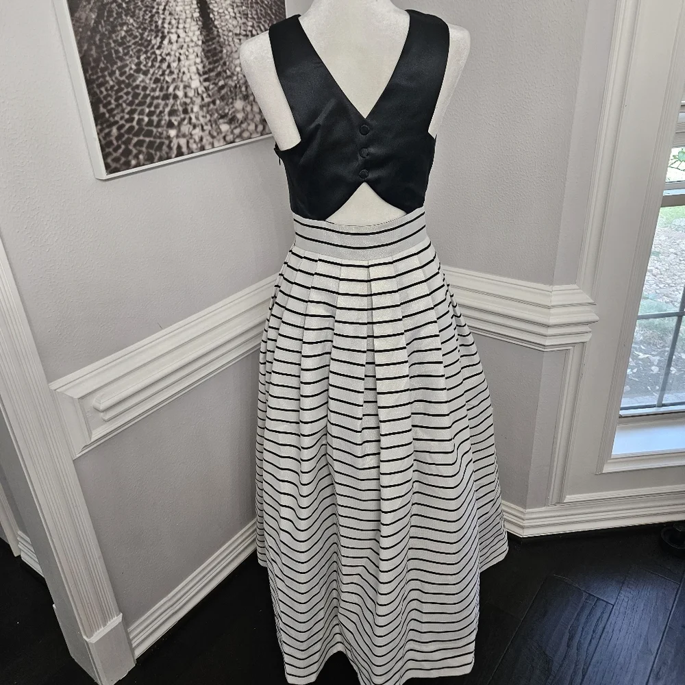 Ever Beauty Women’s 6 Gown black/white/gold Y2K Ball Gown - Picture 7 of 11